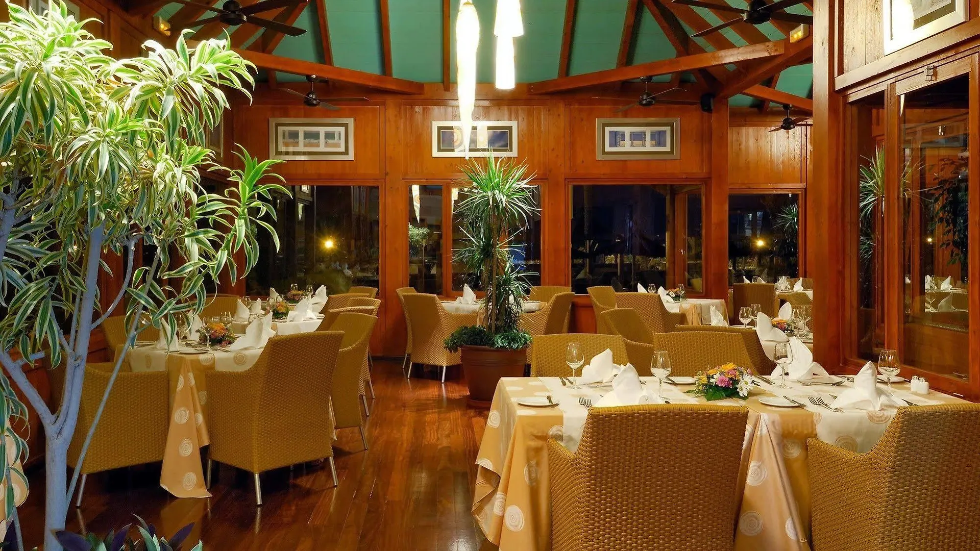 Elba Carlota Beach & Golf Resort كاليتا ذي فوستي إسبانيا